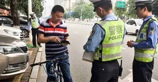 酒后騎自行車也算酒駕？交警：喝酒騎自行車也屬于是酒駕！