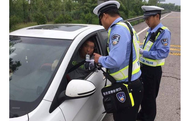 酒后睡了7個小時還算酒駕嗎，記住了這些，再開車也不算酒駕